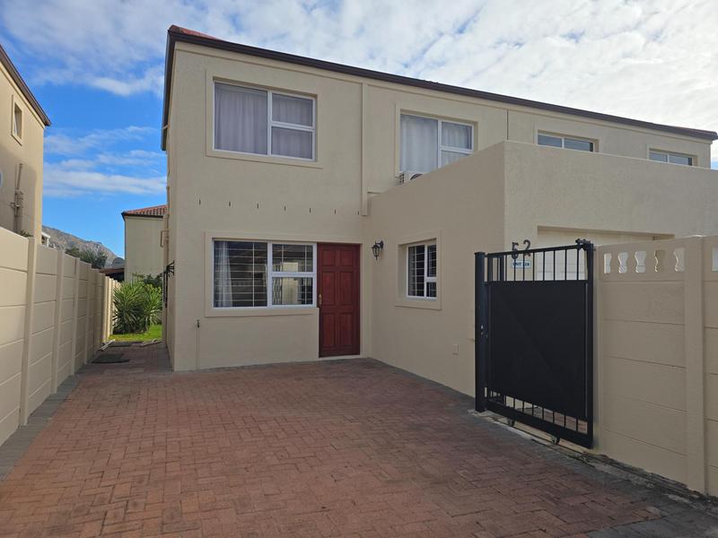 To Let 2 Bedroom Property for Rent in Admirals Park Western Cape